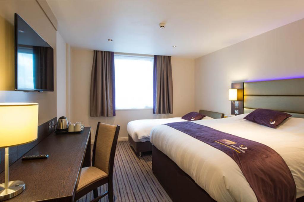 Premier Inn London Croydon West - Purley A23 الغرفة الصورة