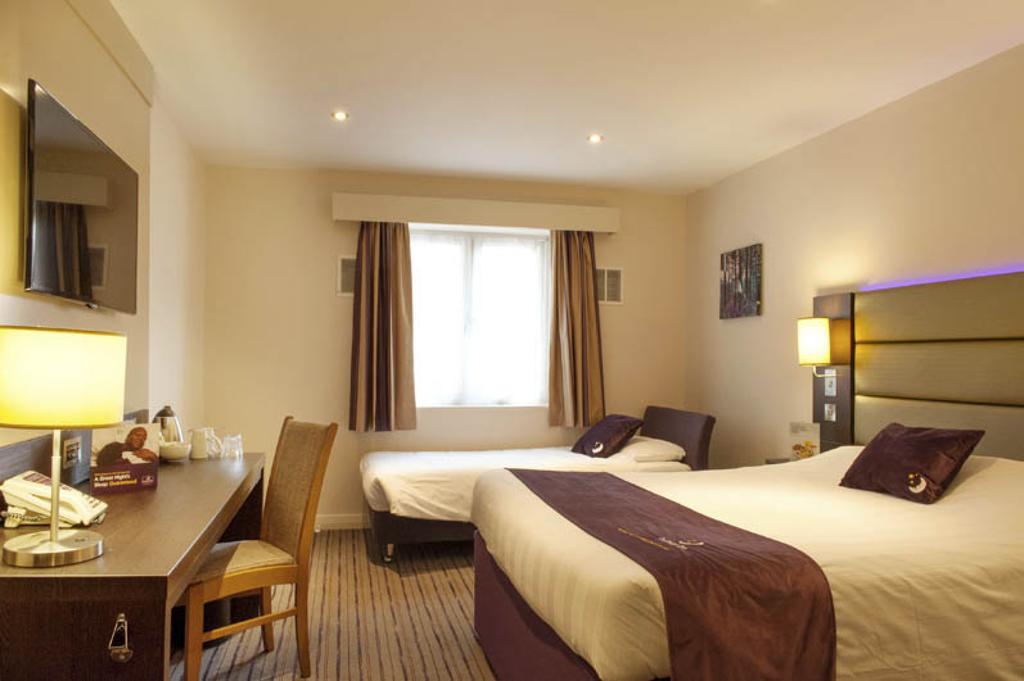 Premier Inn London Croydon West - Purley A23 الغرفة الصورة