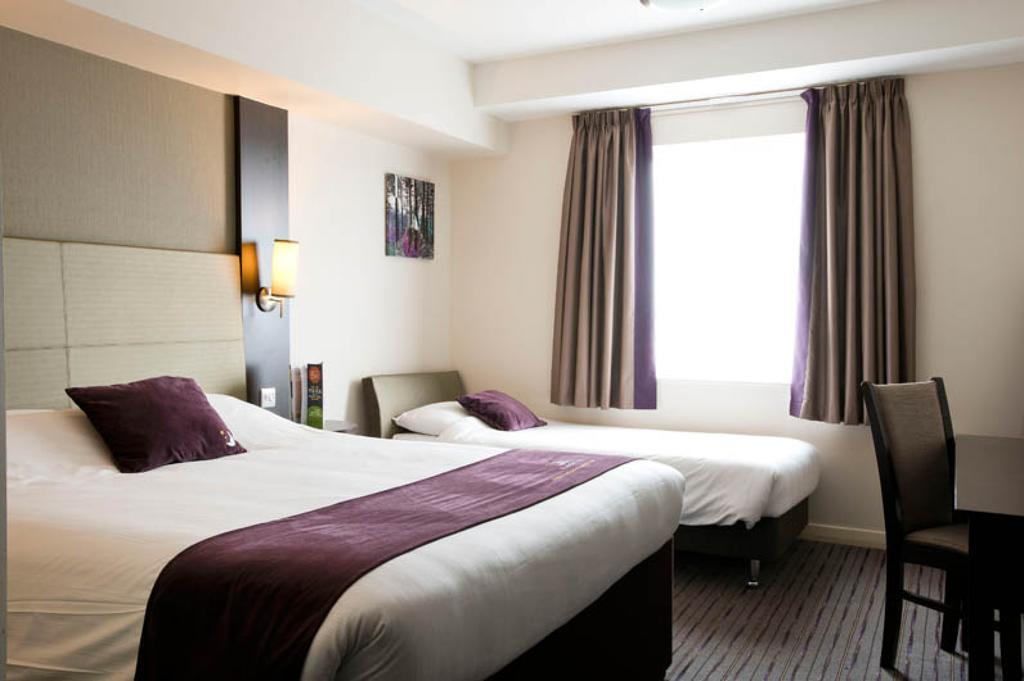 Premier Inn London Croydon West - Purley A23 الغرفة الصورة