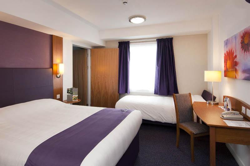 Premier Inn London Croydon West - Purley A23 المظهر الخارجي الصورة